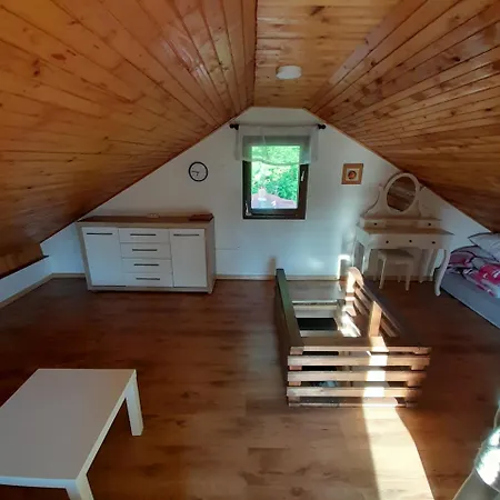 Pocitniska Hiska Pri Lipi Vikendica *