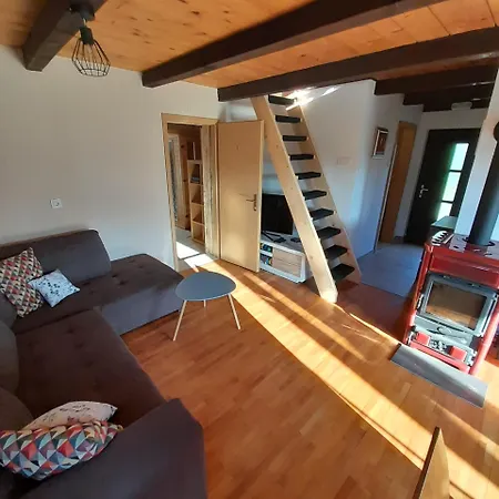 Pocitniska Hiska Pri Lipi Σπίτι διακοπών *