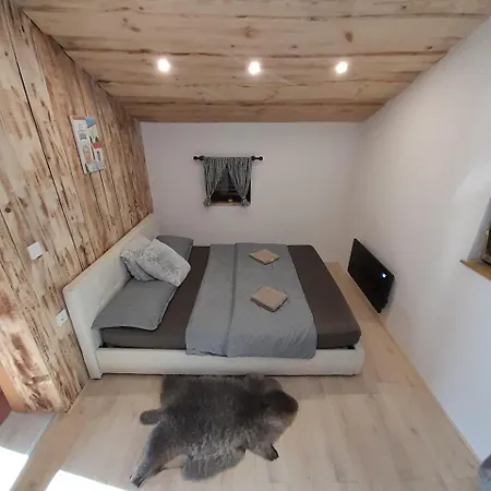 Pocitniska Hiska Pri Lipi *