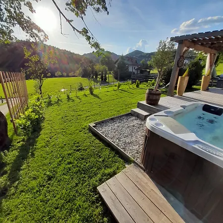 Pocitniska Hiska Pri Lipi Dramlje