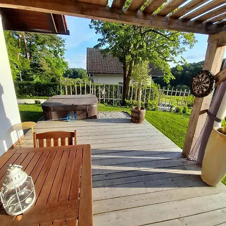 Pocitniska Hiska Pri Lipi Σπίτι διακοπών Dramlje