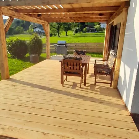 Pocitniska Hiska Pri Lipi Σπίτι διακοπών *