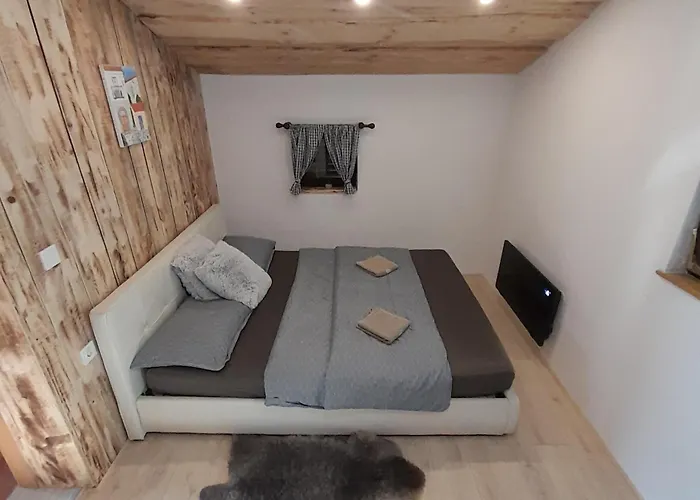 Pocitniska Hiska Pri Lipi *