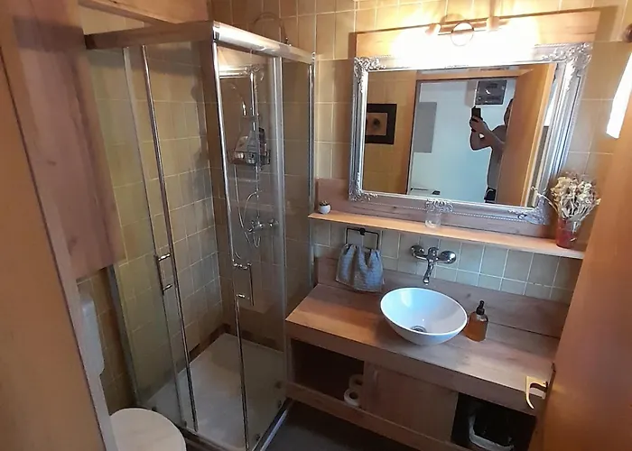 Pocitniska Hiska Pri Lipi Casa de Férias Dramlje