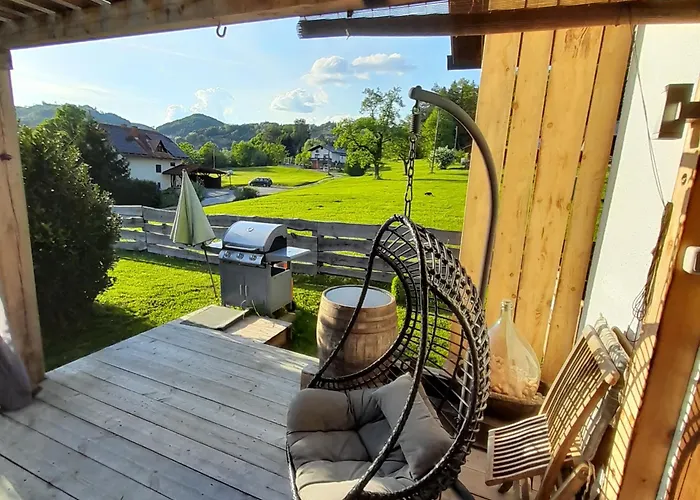 Pocitniska Hiska Pri Lipi Casa de Férias