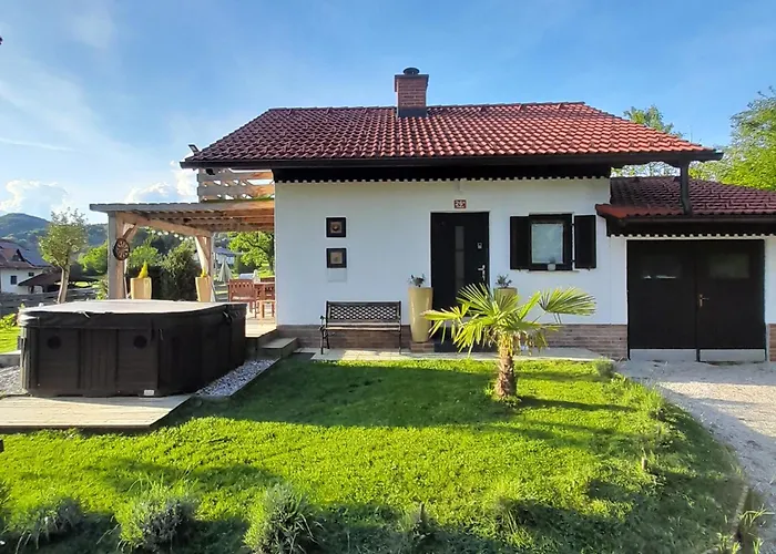 بيت للعطل Pocitniska Hiska Pri Lipi Dramlje